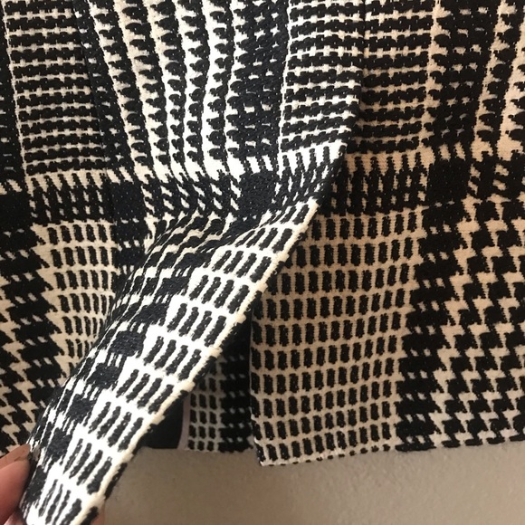 Talbots Black & White Houndstooth Plaid Vest - Picture 10 of 12